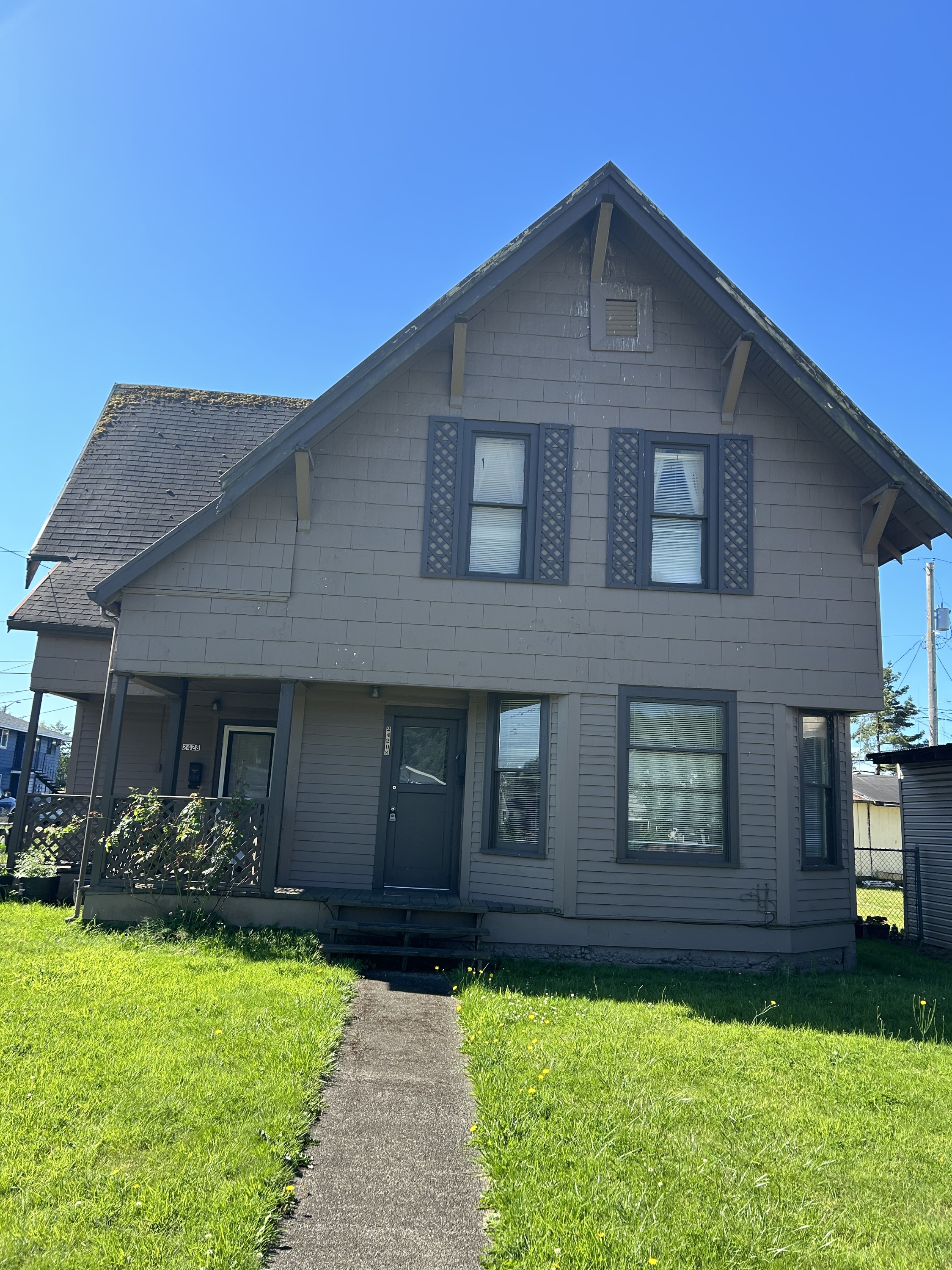 2428 1/2 Pacific Avenue