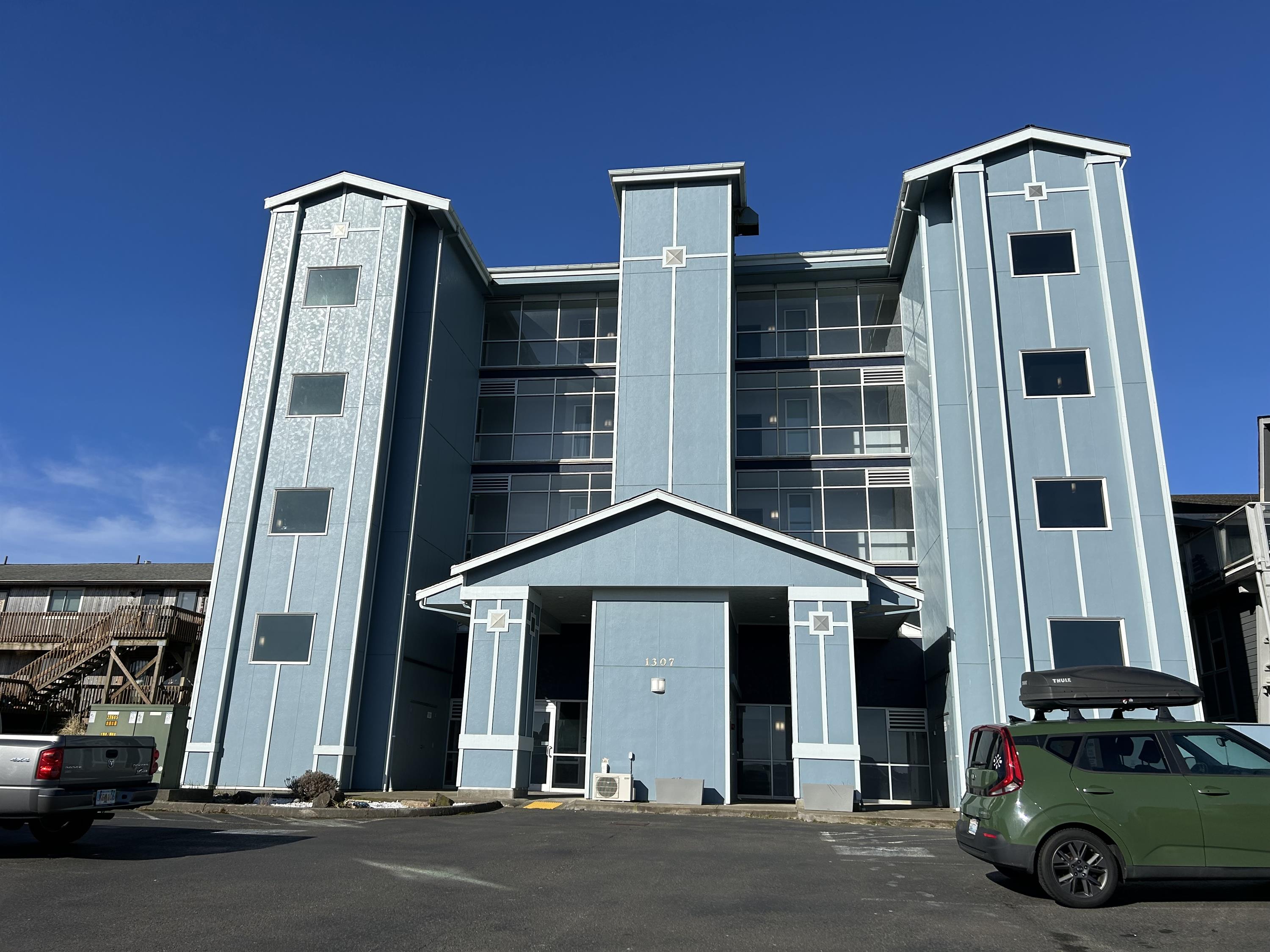 1307 Ocean Shores Boulevard Southwest, N 12