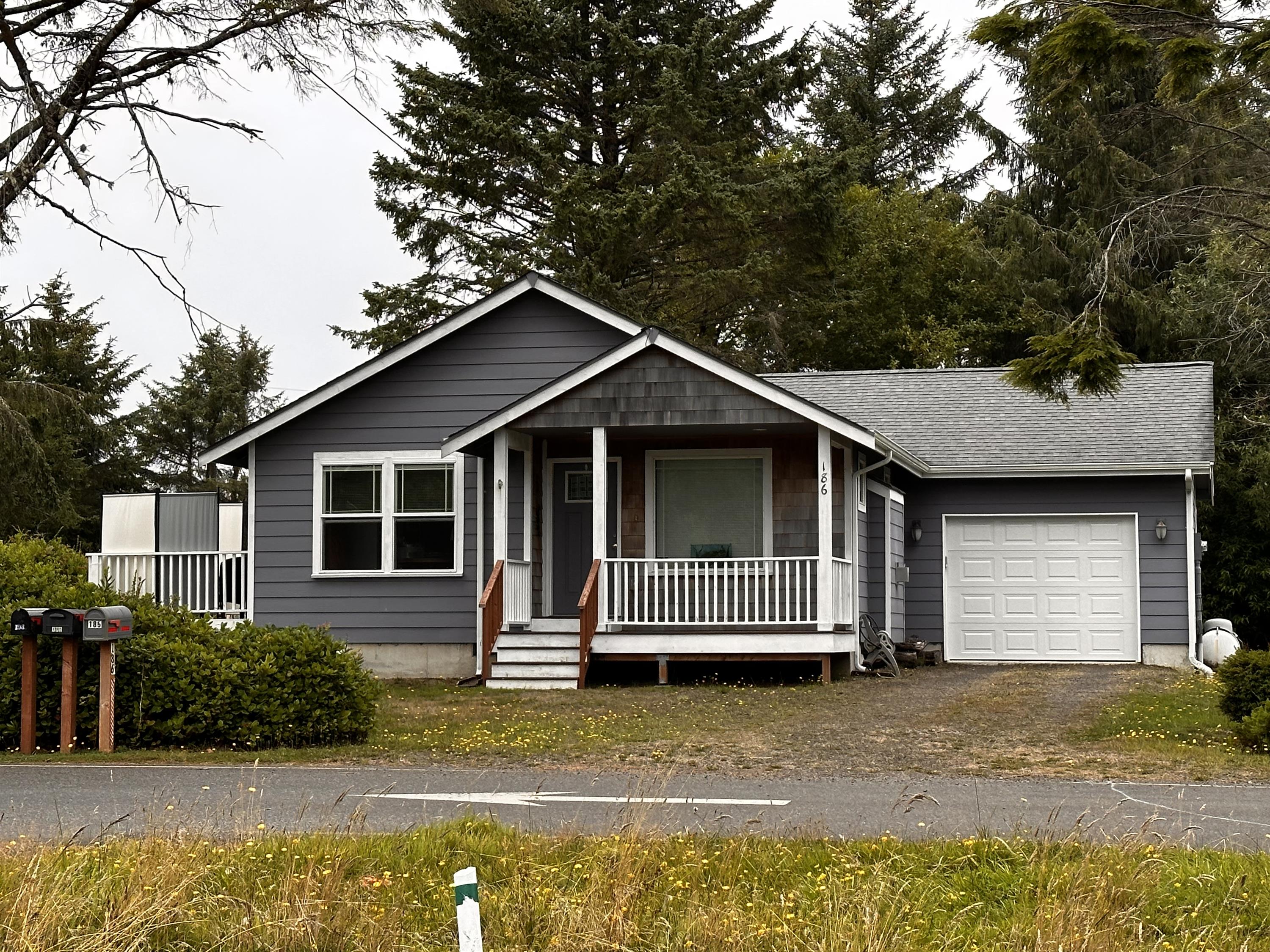 186 Polaris Blvd SW